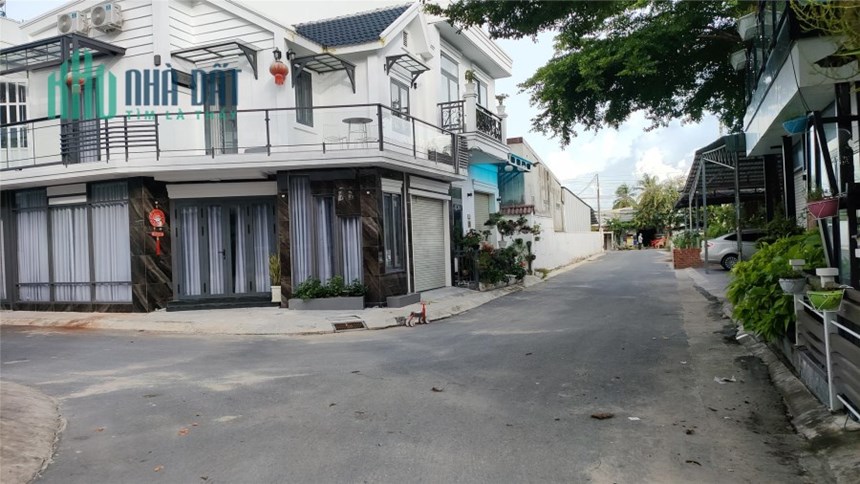 Bất Động Sản Mở Quán Café Làm Văn Phòng Công Ty