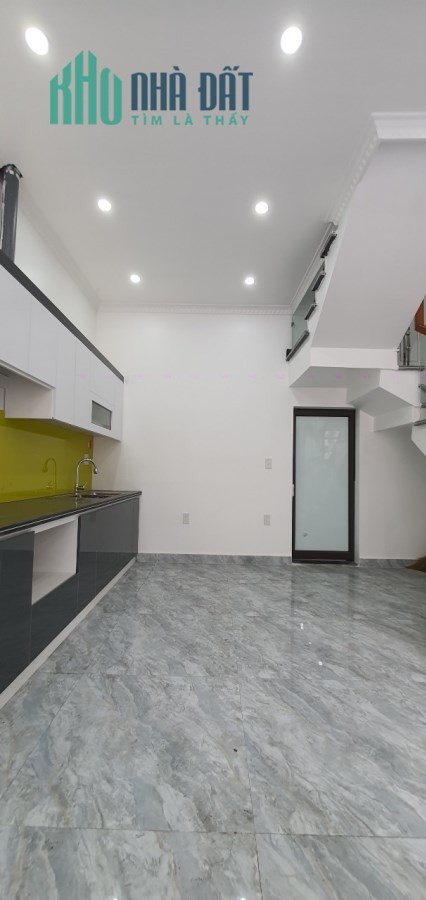 Bán nhà đường Miếu Hai Xã, diện tích 52m hướng Đông Bắc, mới tinh, GIÁ 2.35 tỉ