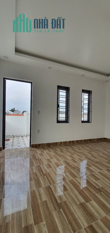 Bán nhà đường Miếu Hai Xã, diện tích 52m hướng Đông Bắc, mới tinh, GIÁ 2.35 tỉ