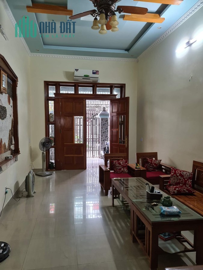 Bán nhà phố Kiều Sơn, 60m 3.5 tầng, sân cổng riêng GIÁ 2.65 tỉ
