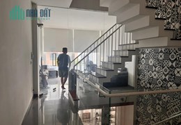 NHÀ MẶT TIỀN 4 LẦU ĐƯỜNG SỐ -P.TÂN PHÚ Q7-CHỦ CẦN BÁN GẤP GIẢM SÂU 1 TỶ5-GIÁ CHỈ CÒN 11 TỶ3