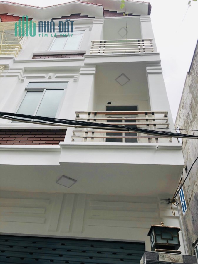 Bán nhà đường Thiên Lôi, 48m 3 tầng sân cổng riêng, GIÁ 2.55 tỉ, ngõ cực nông