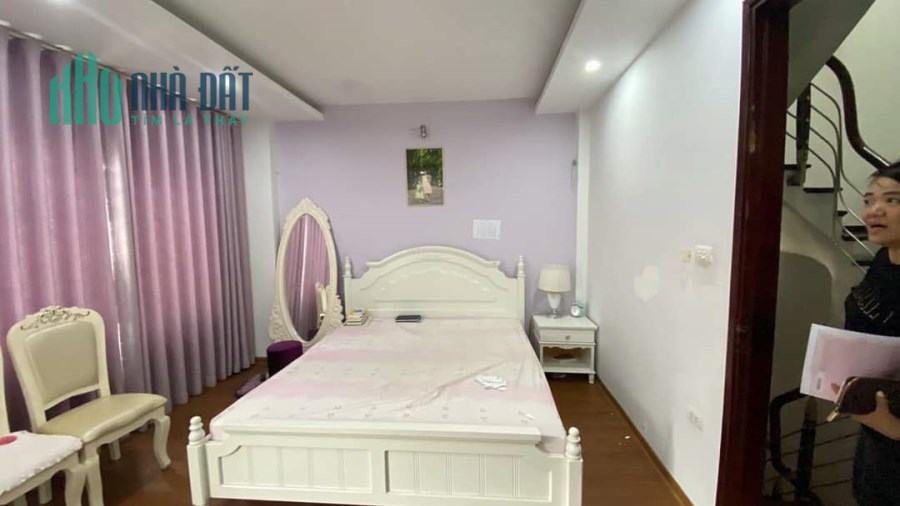 rẻ tụt quần ! nhà gần mặt phố hoàng ngân oto vào nhà 52m 5t nhỉnh 7ty.