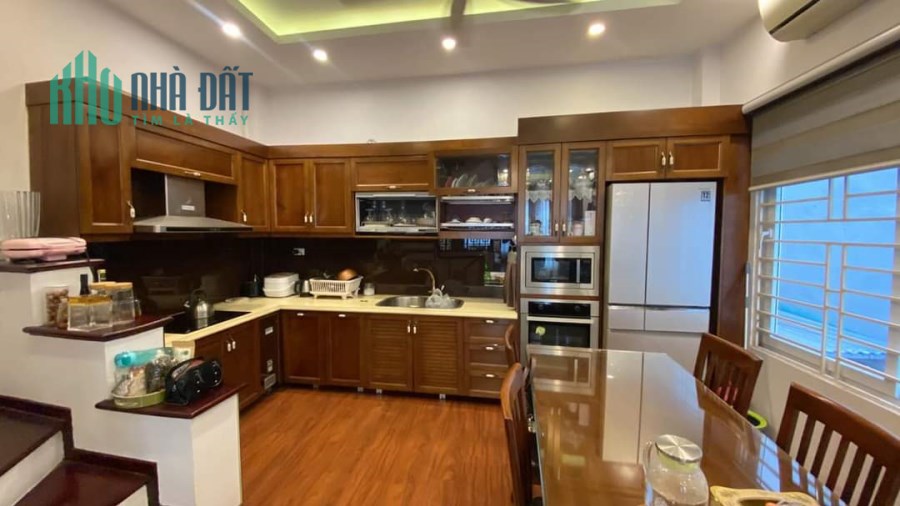 rẻ tụt quần ! nhà gần mặt phố hoàng ngân oto vào nhà 52m 5t nhỉnh 7ty.