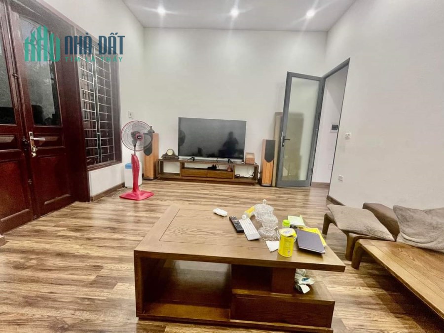 nhà đẹp nhà đẹp trần quốc hoàn cầu giấy ô tô tránh 60m 4t nhỉnh 13 tỷ.