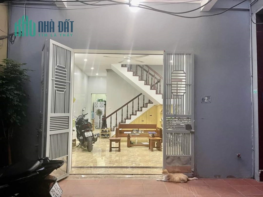 nhà đẹp nhà đẹp trần quốc hoàn cầu giấy ô tô tránh 60m 4t nhỉnh 13 tỷ.