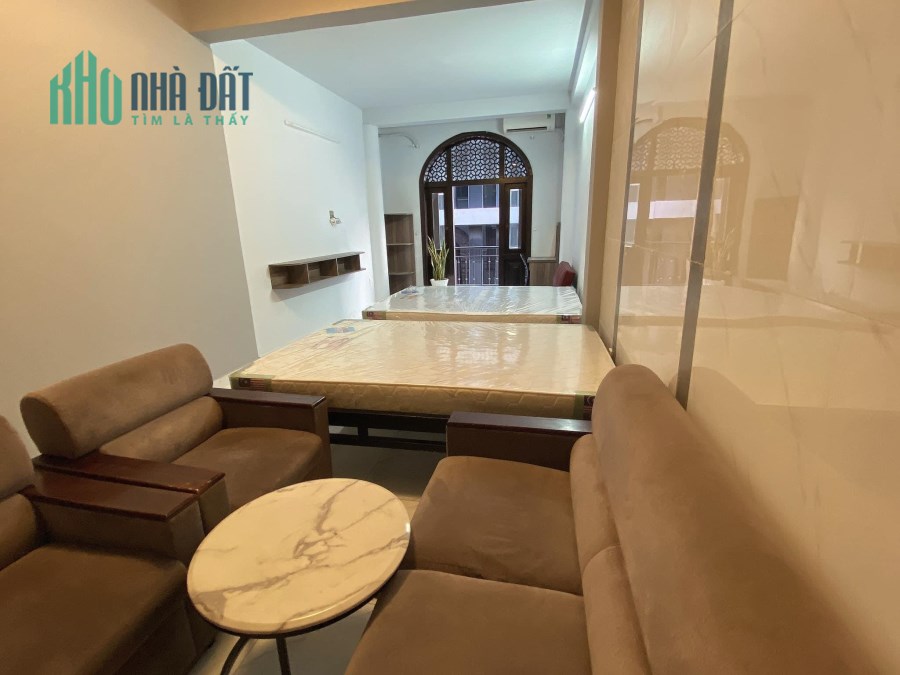 Giảm sâu 5 tỷ, nhà kinh doanh dòng tiền cực đỉnh tại Quận 1, ngang 11m, 10 phòng cho thuê