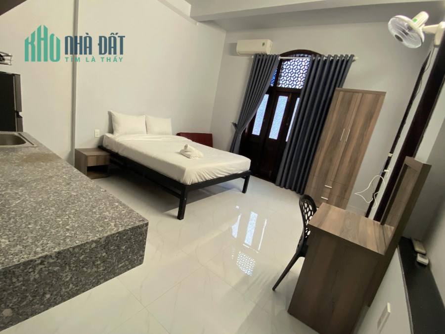 Giảm sâu 5 tỷ, nhà kinh doanh dòng tiền cực đỉnh tại Quận 1, ngang 11m, 10 phòng cho thuê