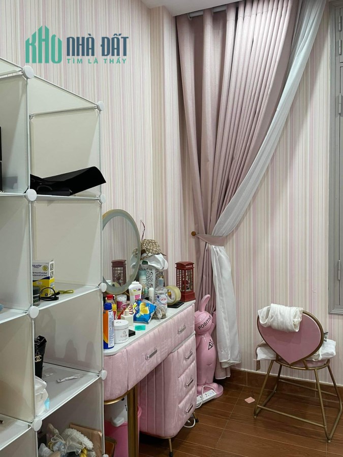 Bán căn nhà 101m2 phố Nguyễn Văn Cừ, Long Biên Gara Ô tô 7 chỗ Thang máy Kinh doanh đa dạng 13.2 Tỷ