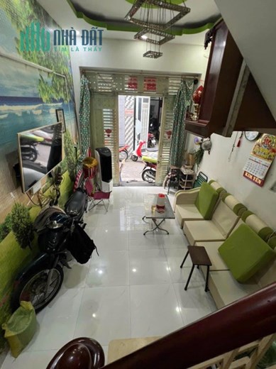LÒ SIÊU P8 Q11 - HẺM XE HƠI - 30M2 - 3 TẦNG BTCT - VUÔNG NHƯ A4 - AN NINH - CHỈ NHỈNH 5 TỶ