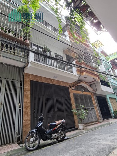Nhà phân lô  phố 8-3 Hai Bà Trưng 60m2*5 Tầng giá 8.1 Tỷ