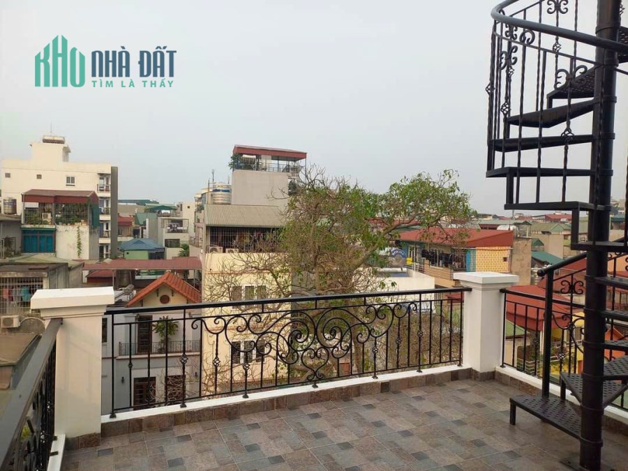 Bán nhà TÂY HỒ, Diện tích 45m2 7 tầng MT 4,3m.Giá 11,8 tỷ có thượng lượng.