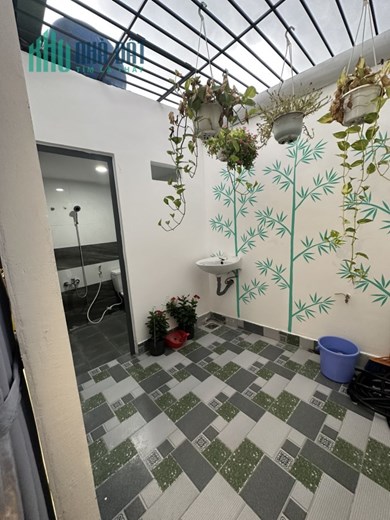 .Nhà Tôn Đản 60m2, mới đẹp, Cách MT 50m, 1.x tỷ