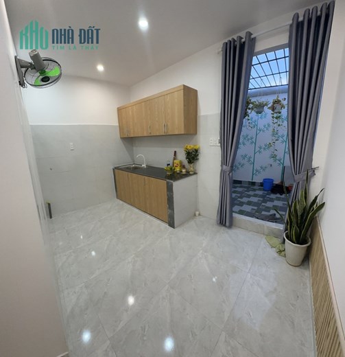.Nhà Tôn Đản 60m2, mới đẹp, Cách MT 50m, 1.x tỷ