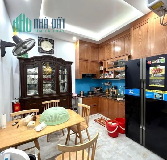 NHÀ ĐẸP TRUNG KÍNH,TRUNG TÂM QUẬN CẦU 4 tỷ