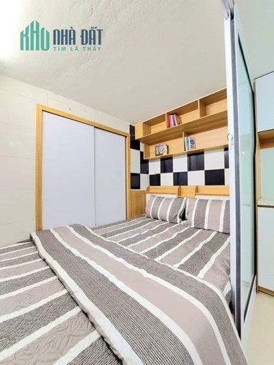 BÁN NHÀ TẬP THỂ TẦNG 1 PHỐ LÒ ĐÚC QUẬN HAI BÀ TRƯNG GIÁ:1.55 TỶ 1 PHÒNG KHÁCH 2 NGỦ 1 WC GẦN MẶT