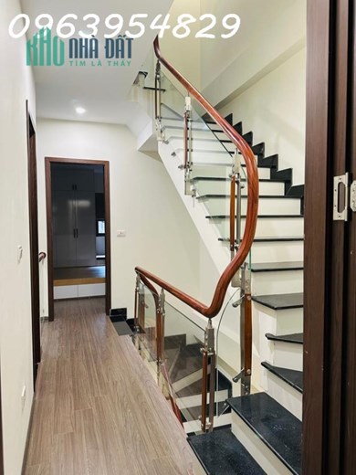NHÀ MỚI Ở NGAY ĐƯỜNG LÁNG, GẦN Ô TÔ, Ô CHỜ THANG MÁY, CHỈ 7.2 TỶ