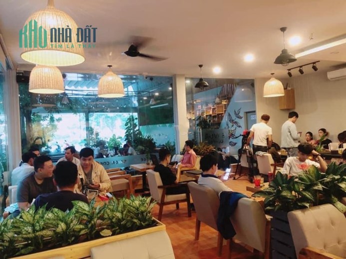 Sang Mặt Bằng Kinh Doanh Cà Phê 2 Mặt Tiền