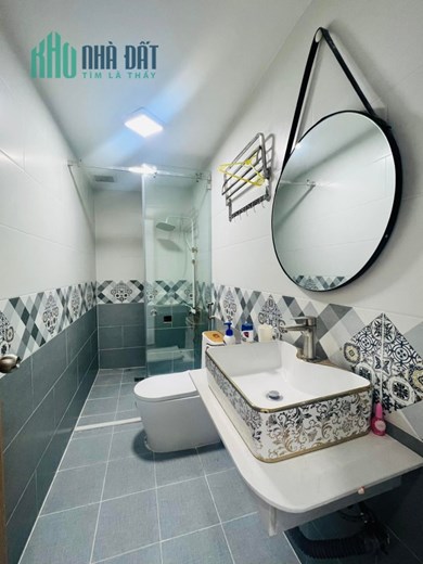 Giảm 1,5 tỷ. Nhà HXH Hoàng Hoa Thám, P5, Bình Thạnh, 95m2, full nội thất, chỉ còn 6tỷ900