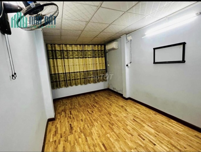 CHO THUÊ Nhà nguyên căn 2 tầng HXH Nguyễn Ngọc Lộc Quận 10 – giá chỉ 11 triệu/tháng