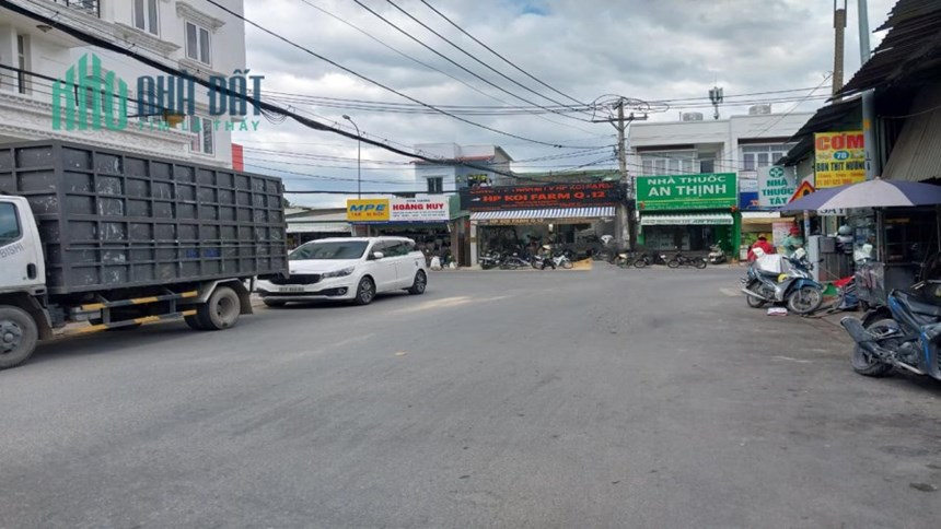 Bán nhà mặt tiền An Phú Đông 9 P.An Phú Đông QUẬN 12, ngan lớn 8m, Đường 12m, giá chỉ 15 tỷ