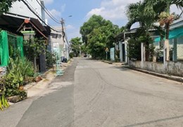 Xuân Thới Thượng, Hóc Môn, 2 mặt tiền hẻm, DT: 79.2m2 ( 4.5m × 18m ) Giá: 1.950 tỷ