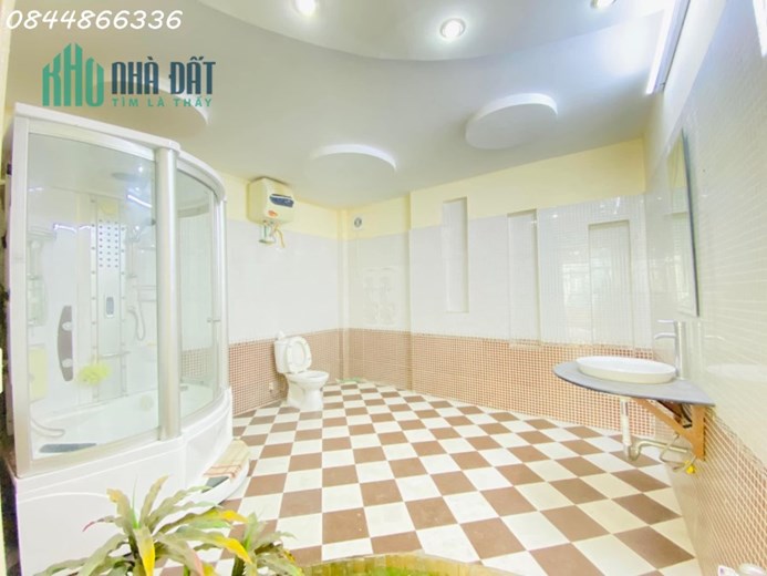 Nhà phân lô phố Nguyễn Thị Định, Cầu Giấy, Kinh doanh tốt, dòng tiền 40 triệu/ tháng.