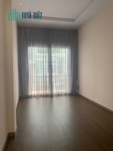 CĂN HỘ DỊCH VỤ-NGUYỄN THỊ THẬP-HẺM XE TẢI-13 TỶ-DÒNG TIỀN ĐỀU ĐẶN 650TR/NĂM