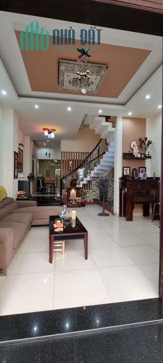 Nhà đẹp Trần Xuân Soạn Quận 7, Tặng toàn bộ nội thất xịn sò, có sân để xe hơi trong nhà