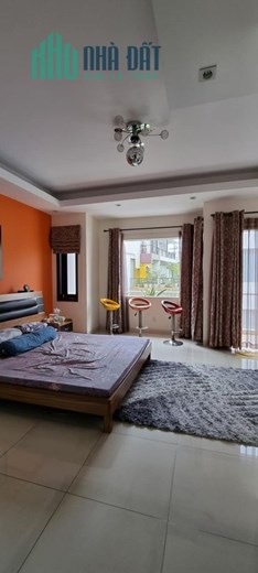 Nhà đẹp Trần Xuân Soạn Quận 7, Tặng toàn bộ nội thất xịn sò, có sân để xe hơi trong nhà