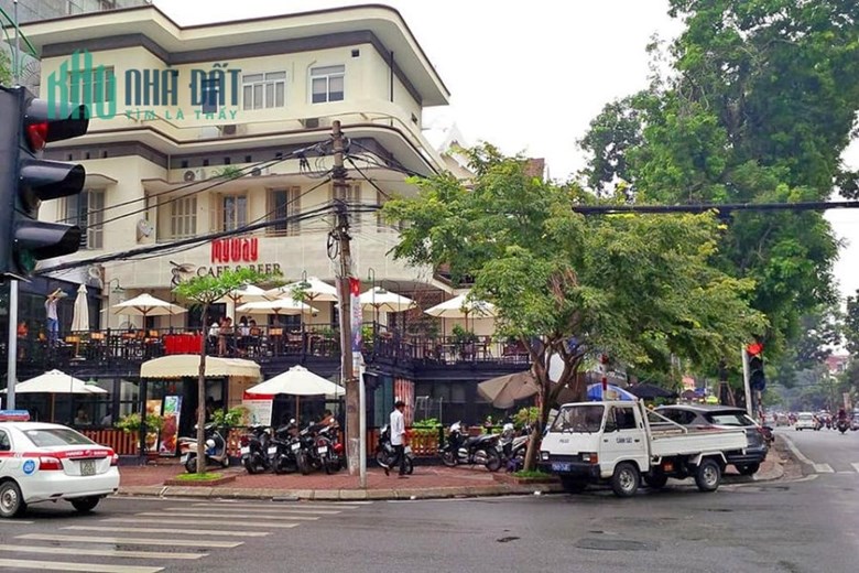 SIÊU HIẾM MẶT PHỐ QUẤN THÁNH 70M2, MẶT TIỀN KHỦNG 12M, LÔ GÓC 2 MẶT PHỐ, GIÁ 25,8 TỶ.