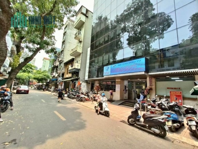 SIÊU HIẾM MẶT PHỐ QUẤN THÁNH 70M2, MẶT TIỀN KHỦNG 12M, LÔ GÓC 2 MẶT PHỐ, GIÁ 25,8 TỶ.