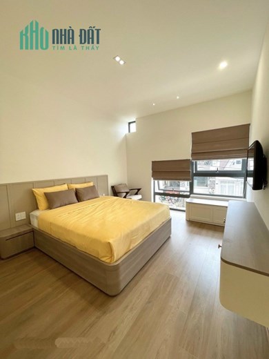 Bán Homestay Đang Kinh Doanh - Mặt Tiền Đường - Cách Hồ Xuân Hương 400m