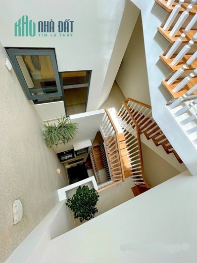 Bán Homestay Đang Kinh Doanh - Mặt Tiền Đường - Cách Hồ Xuân Hương 400m