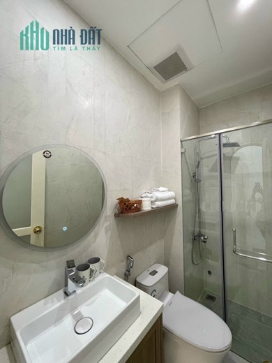 Bán Homestay Đang Kinh Doanh - Mặt Tiền Đường - Cách Hồ Xuân Hương 400m
