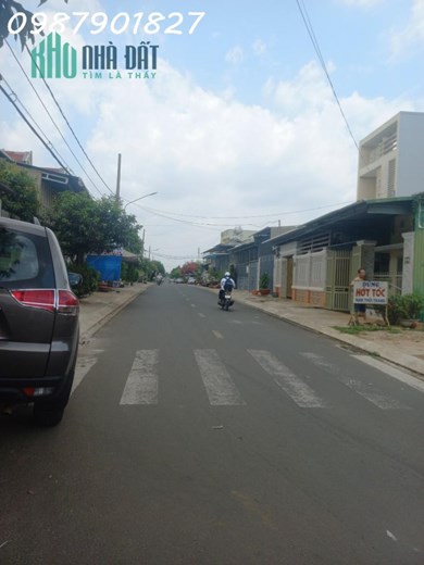 TÔI CẦN BÁN LÔ ĐẤT 2 MẶT TIỀN ĐƯỜNG HOÀNG QUỐC VIỆT