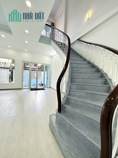 Bán đất tặng Biệt thự, Hẻm 8m, đường Phan Đăng Lưu, TTHC Quận, 6.6x21, nhỉnh 15 tỷ