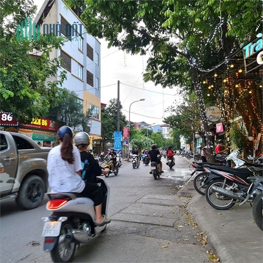 Bán nhà 4 tầng 300m2 sàn kinh doanh cực tốt tại Trâu Quỳ GL HN. Chỉ 7 tỷ x. Lh 0989894845.