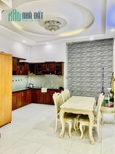 HẺM XE TẢI THẲNG TẤP THÔNG 62m2 KHUÔNG VIỆT GIÁP Q11 NHỈNH 5 TỶ TL