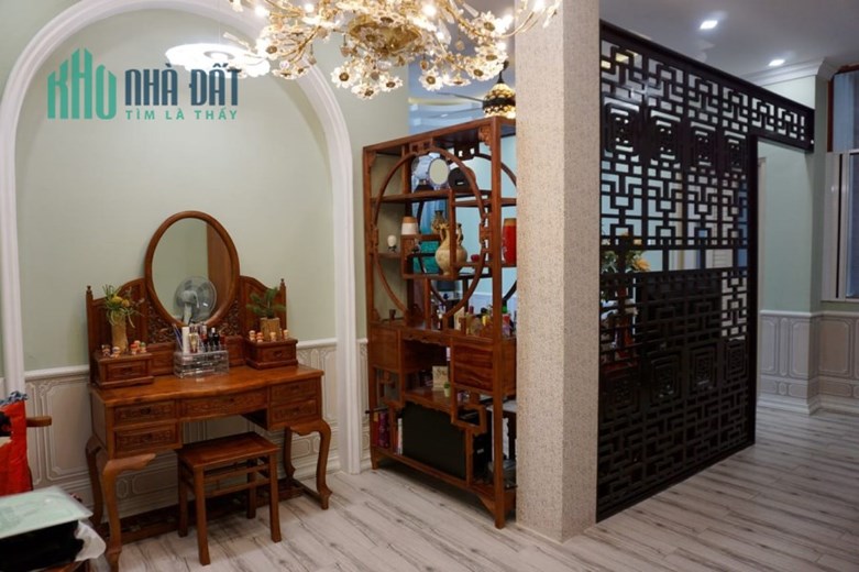 Siêu biệt thự Nguyễn Trọng Tuyển, Tân Bình, 155m2, hồ bơi trong nhà, 5tầng, chỉ còn 33 tỷ (TL)