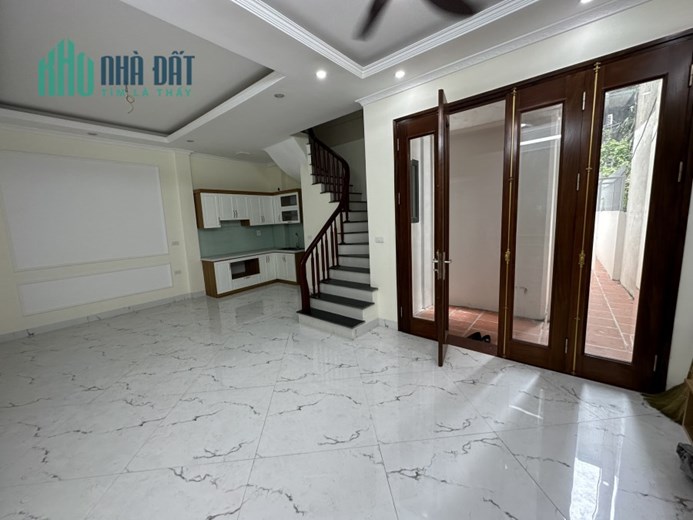 Bán nhà 5 tầng cực đẹp tại ngõ 349 Minh Khai - Hai Bà Trưng