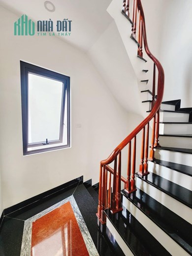 Bán nhà Mỹ Đình,20m ra ô tô,60m ra mặt phố,nở hậu,nhà 2 mặt ngõ,32m2,5tầng,mt:3,7m