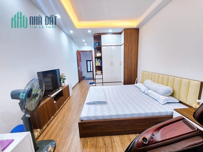 Bán nhà Mỹ Đình,20m ra ô tô,60m ra mặt phố,nở hậu,nhà 2 mặt ngõ,32m2,5tầng,mt:3,7m