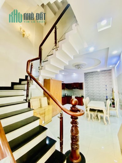 HẺM XE TẢI THẲNG TẤP THÔNG 62m2 KHUÔNG VIỆT GIÁP Q11 NHỈNH 5 TỶ TL