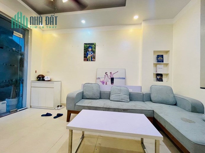 2 MẶT NGÕ - NHÀ ĐẸP - DÂN XÂY - Ô TÔ ĐỖ CỬA - CHỦ CẦN BÁN GẤP,50M2,, 3T, 3,3MT, 4,8TY NGUYỄN HUỆ BÀ