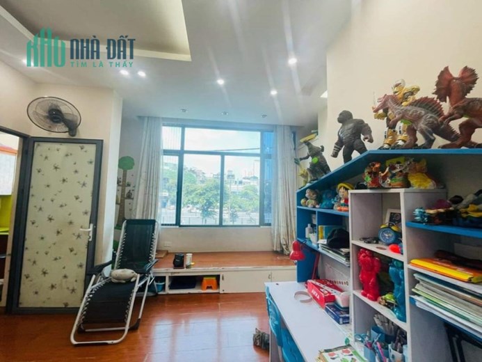 CC Bán nhà về quê. Bán rẻ 30% TT GIẢI PHÓNG 4 TẦNG DT 48m Ô TÔ VÀO NHÀ Chỉ 4.8x tỷ