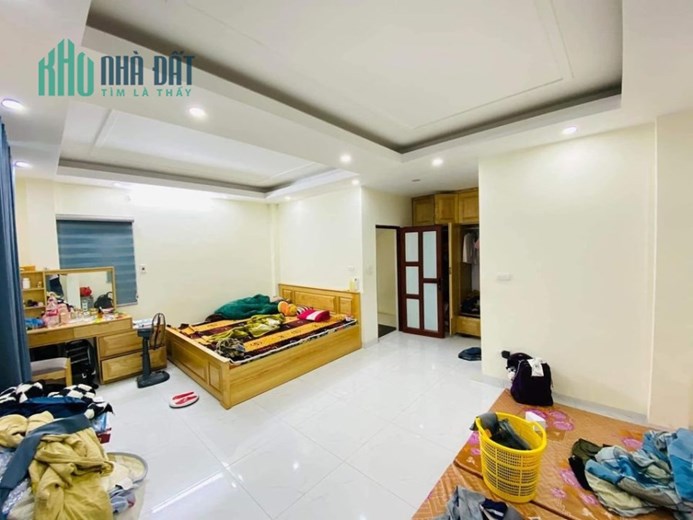 Bán Nhà #TRUNG_KÍNH. 52m2 6.3tỷ. 1 Nhà Ra Ô Tô Đỗ Tránh. Vị Trí Tuyệt Vời. KD Đỉnh. MT Rộng