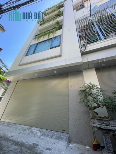 Cần tiền bán gấp nhà Thạch Bàn - Long Biên 41m2 5 tầng ô tô vào nhà lô góc thoáng đẹp mới xây xong