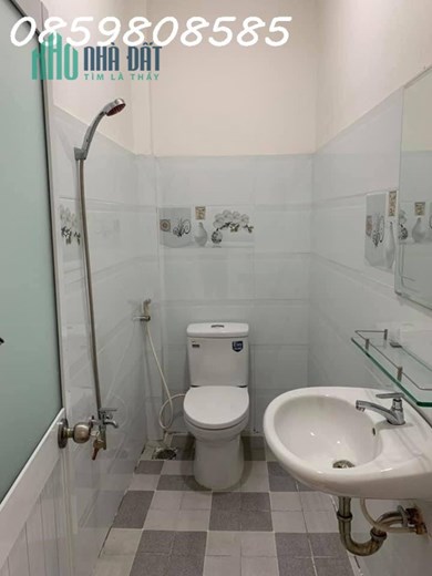 NHÀ ĐẸP, 40M2, SÁT TRƯỜNG ĐẠI HỌC LUẬT, NHÀ THỜ FATIMA, ĐANG CHO THUÊ 6 TRIỆU, SỔ CHÍNH CHỦ, GIÁ