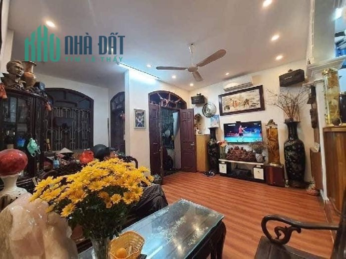 Bán nhà riêng Trần Thái Tông 6 tỷ 2 diện tích 50m2